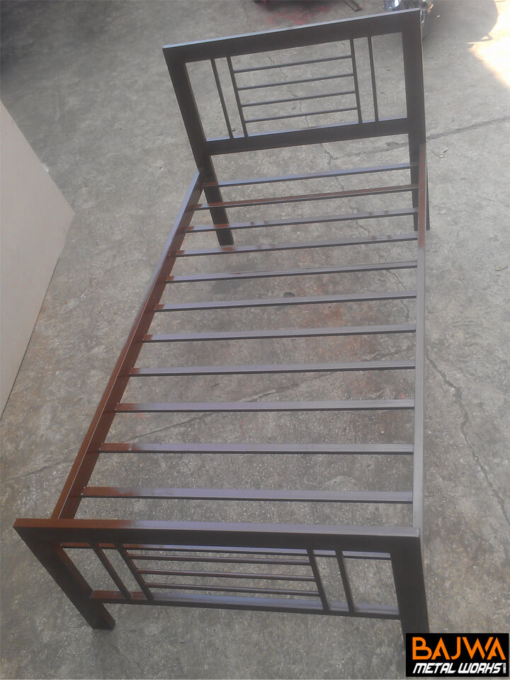 Brown steel Single bed for hostels